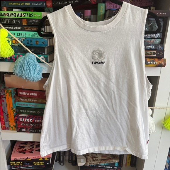 Levi's White Sleeveless Top daisy retro graphic T-shirt vintage tee - Picture 1 of 5